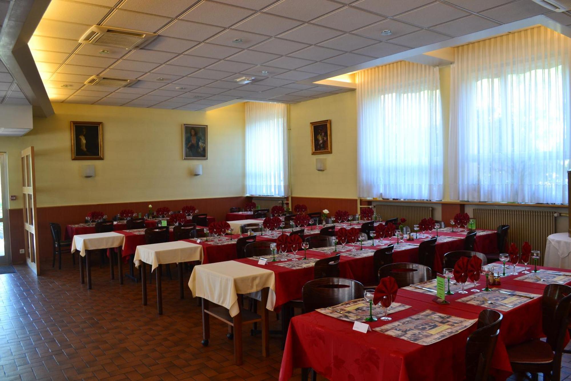 Hotel Restaurant Niemerich Pulversheim Exterior foto